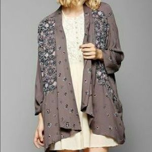 UO Ecote Floral Kimono/Cardigan